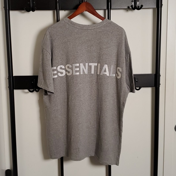Fear of God: Essentials 3M Logo Boxy Tee - Picture 5 of 7